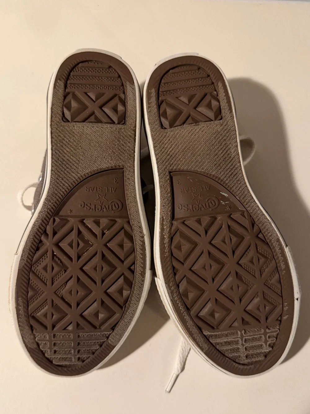 Converse Kids Low-Top Canvas Sneakers in Gray